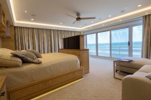 https://www.exquisitecabinets.com/wordpress/wp-content/uploads/2020/10/Bedroom-1-300x200.jpg